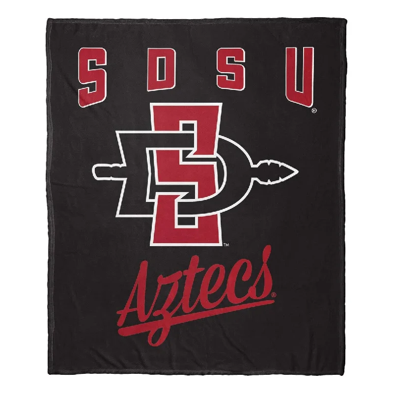 Chenille blankets with a thick and fuzzy textureNCAA San Diego State Alumni Silk Touch Throw
