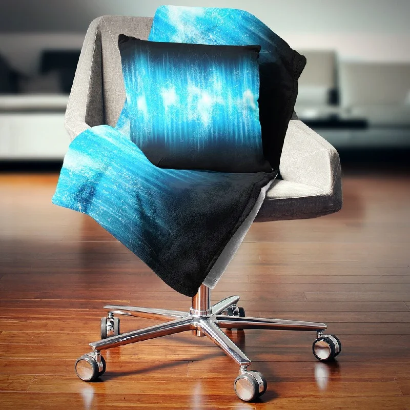 Silk blankets with a smooth and elegant touchDesignart 'Blue Ice Flame Abstract' Abstract Throw Blanket Silk blankets with a smooth and elegant touchDesignart 'Blue Ice Flame Abstract' Abstract Throw Blanket