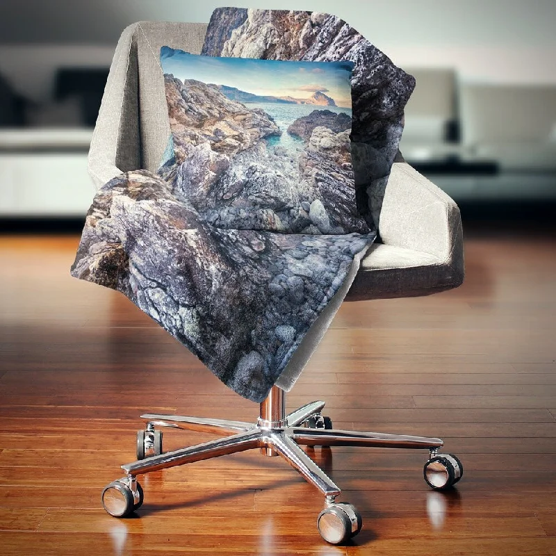 Microfiber blankets that are durable and easy to care forDesignart 'Rocky Reservoir in Monte Cofano' Landscape Fleece Throw Blanket Microfiber blankets that are durable and easy to care forDesignart 'Rocky Reservoir in Monte Cofano' Landscape Fleece Throw Blanket