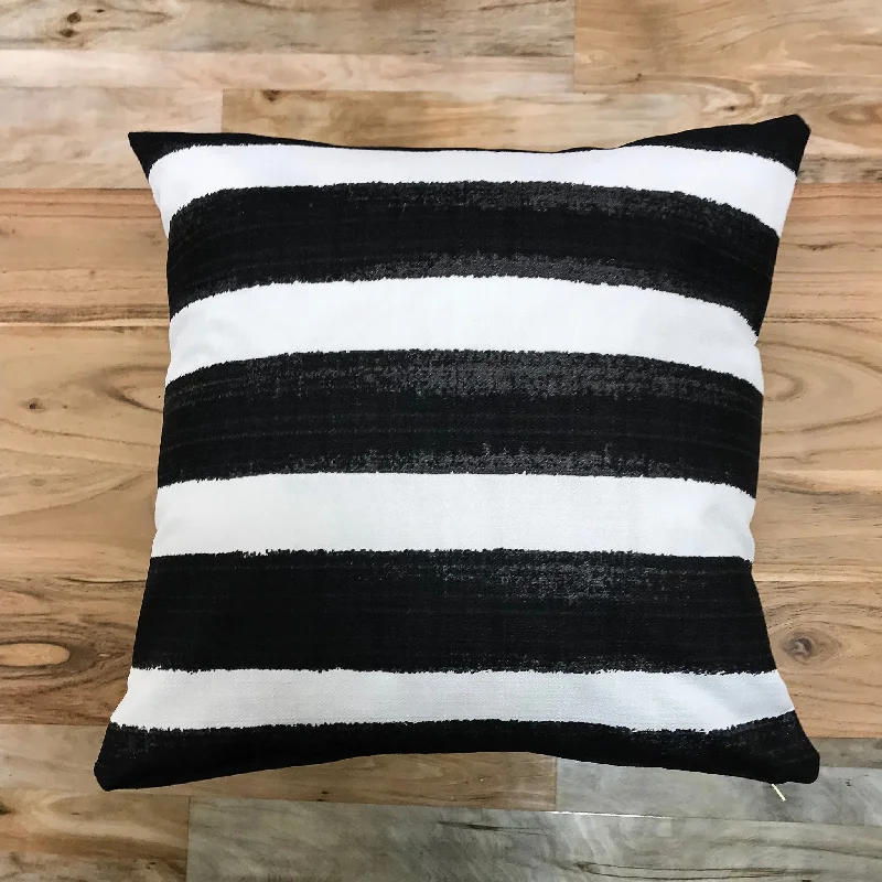 Pregnancy Pillows for Expectant MothersFeather Pillows for a Luxurious SleepClassic black and white outdoor pillows - ACE Pregnancy Pillows for Expectant MothersFeather Pillows for a Luxurious SleepClassic black and white outdoor pillows - ACE