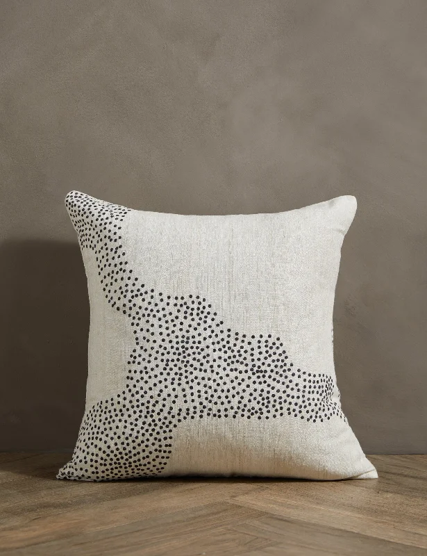 Silk Pillows for Smooth Skin and HairVelvet Pillows for a Touch of EleganceCourse Silk Pillow by Hadiya Williams Silk Pillows for Smooth Skin and HairVelvet Pillows for a Touch of EleganceCourse Silk Pillow by Hadiya Williams