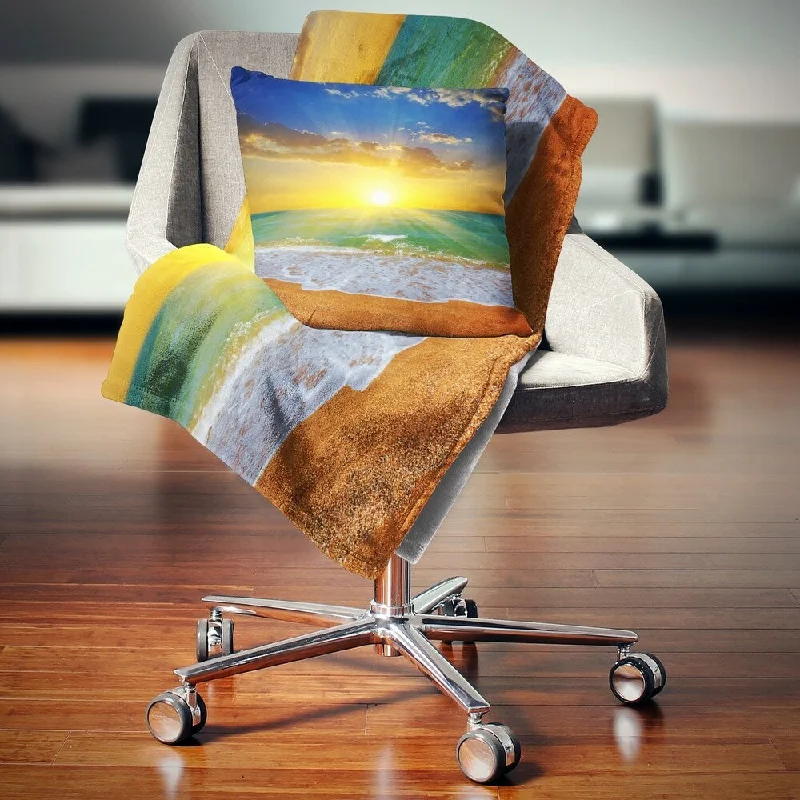 Microfiber blankets that are durable and easy to care forDesignart 'Dramatic Seashore Sky in Yellow' Modern Beach Throw Blanket Microfiber blankets that are durable and easy to care forDesignart 'Dramatic Seashore Sky in Yellow' Modern Beach Throw Blanket