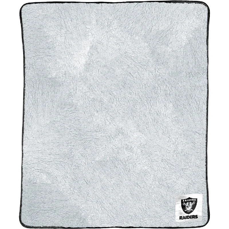 Linen blankets with a rustic and textured lookNFL 114 Raiders Patch Two Tone Sherpa
