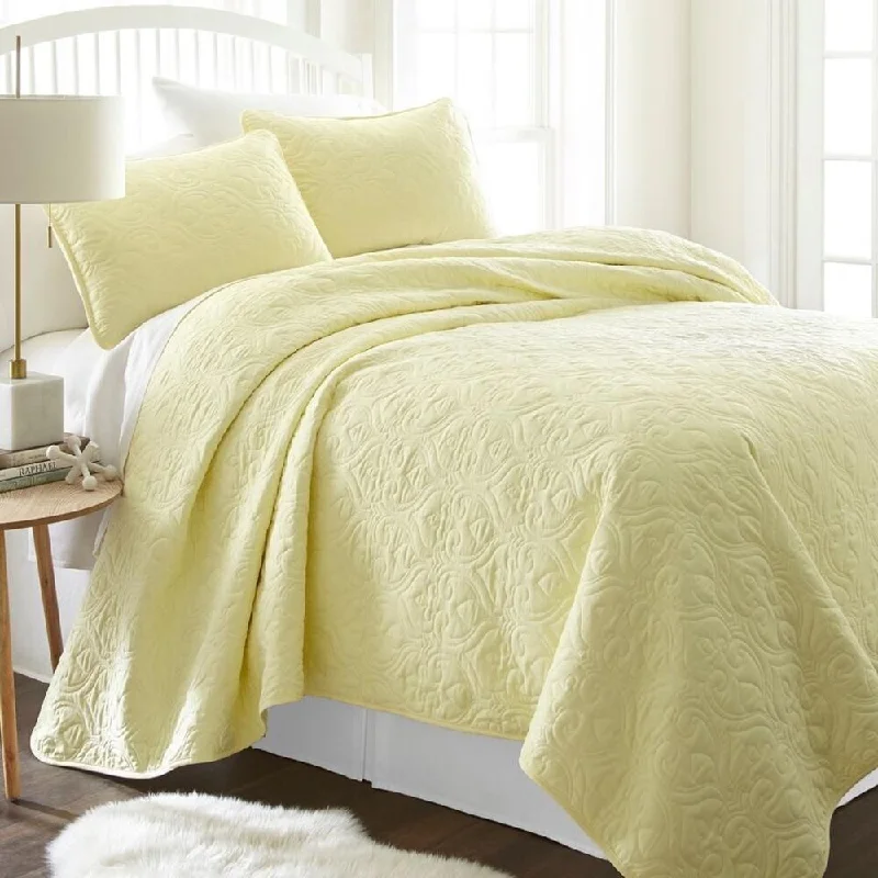 Linen blankets with a rustic and textured look3pc Full/Queen Quilted Coverlet Set Softest Damask Yellow Linen blankets with a rustic and textured look3pc Full/Queen Quilted Coverlet Set Softest Damask Yellow