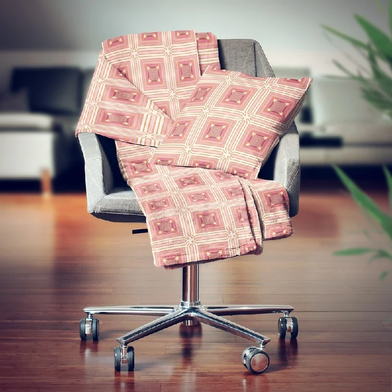 Wool blankets with natural warmth and insulationDesignart' Geometric Retro Design II' Modern Throw Blanket - 71x59 Wool blankets with natural warmth and insulationDesignart' Geometric Retro Design II' Modern Throw Blanket - 71x59