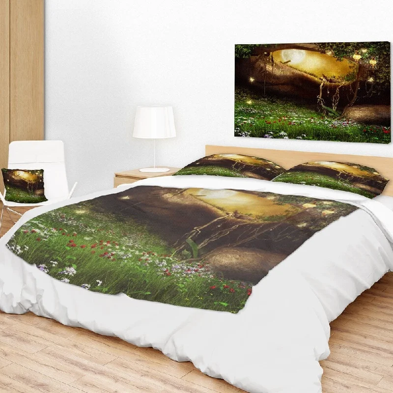 Wool blankets with natural warmth and insulationDesignart 'Enchanted Cave with Flowers' Landscape Fleece Throw Blanket Wool blankets with natural warmth and insulationDesignart 'Enchanted Cave with Flowers' Landscape Fleece Throw Blanket
