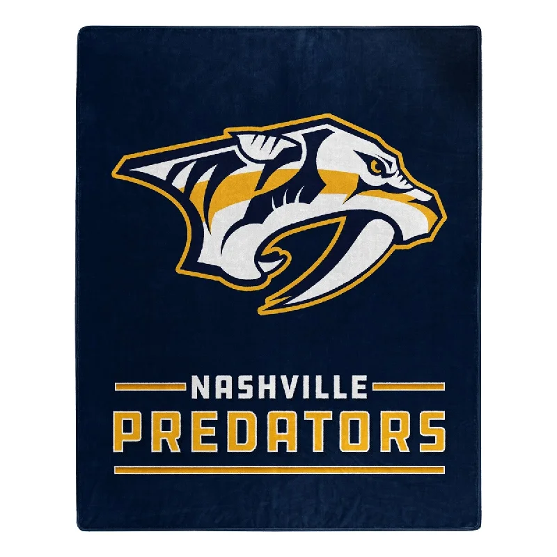 Fleece blankets for a cozy and plush textureNHL 0704 Predators Interference Raschel
