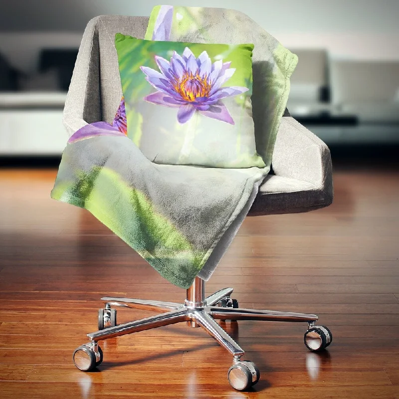 Linen blankets with a rustic and textured lookDesignart 'Huge Purple Lotus on Green Background' Flower Throw Blanket Linen blankets with a rustic and textured lookDesignart 'Huge Purple Lotus on Green Background' Flower Throw Blanket
