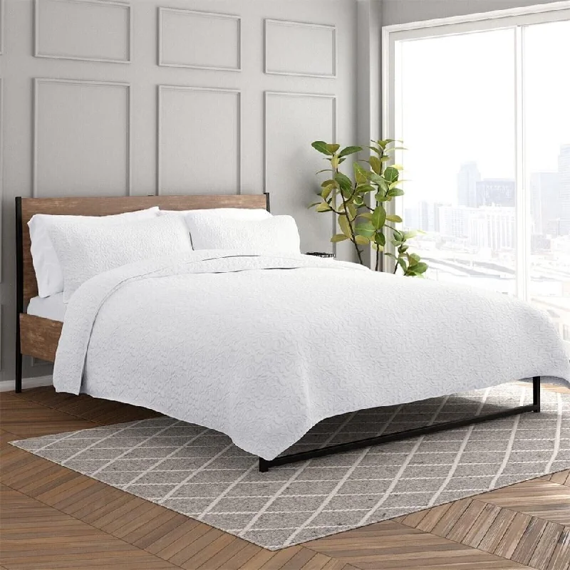 Bamboo fiber blankets with natural antibacterial propertiesKing/Cal King Lightweight Quilted Coverlet Set Floral White Bamboo fiber blankets with natural antibacterial propertiesKing/Cal King Lightweight Quilted Coverlet Set Floral White