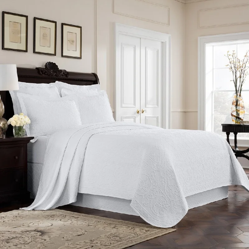 Bed skirts with a modern minimalist designWilliamsburg Richmond Cotton Bedskirt