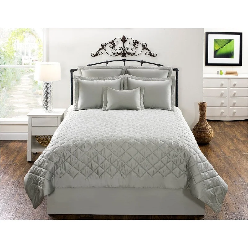 Bed skirts with a damask pattern for an elegant lookSolid Grey bedskirt 300 Thread Count silky 100% cotton sateen in different drops 15", 18", 21" Bed skirts with a damask pattern for an elegant lookSolid Grey bedskirt 300 Thread Count silky 100% cotton sateen in different drops 15", 18", 21"