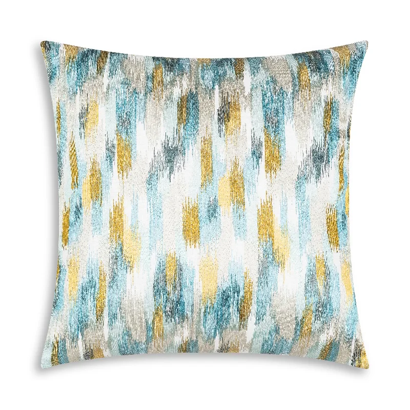 Plush Pillows for a Cozy BedCL8215201-02