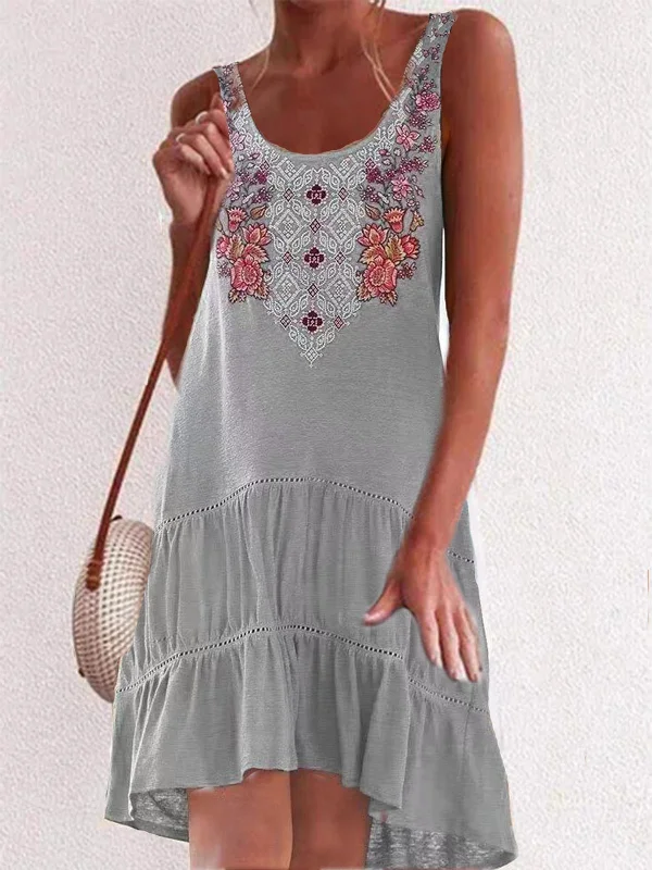 Embroidered Sleeveless Big Swing Stitching Dress