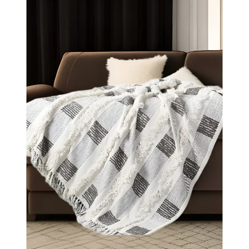 Wool blankets with natural warmth and insulation60" X 50" Gray and White Woven Cotton Checkered Throw Blanket with Fringe