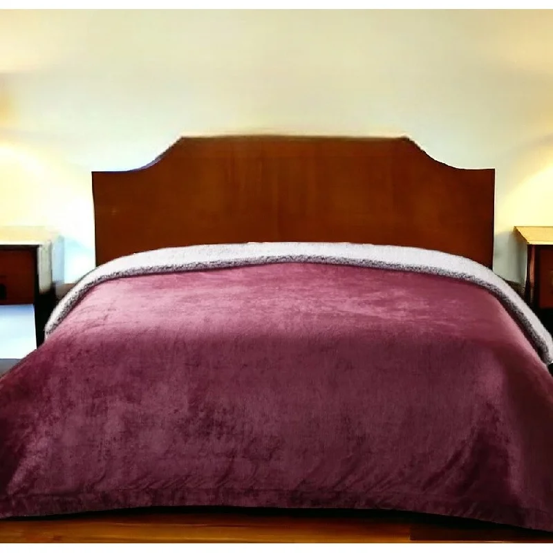 Silk blankets with a smooth and elegant touch80" X 60" Purple Knitted Polyester Plush Throw Blanket