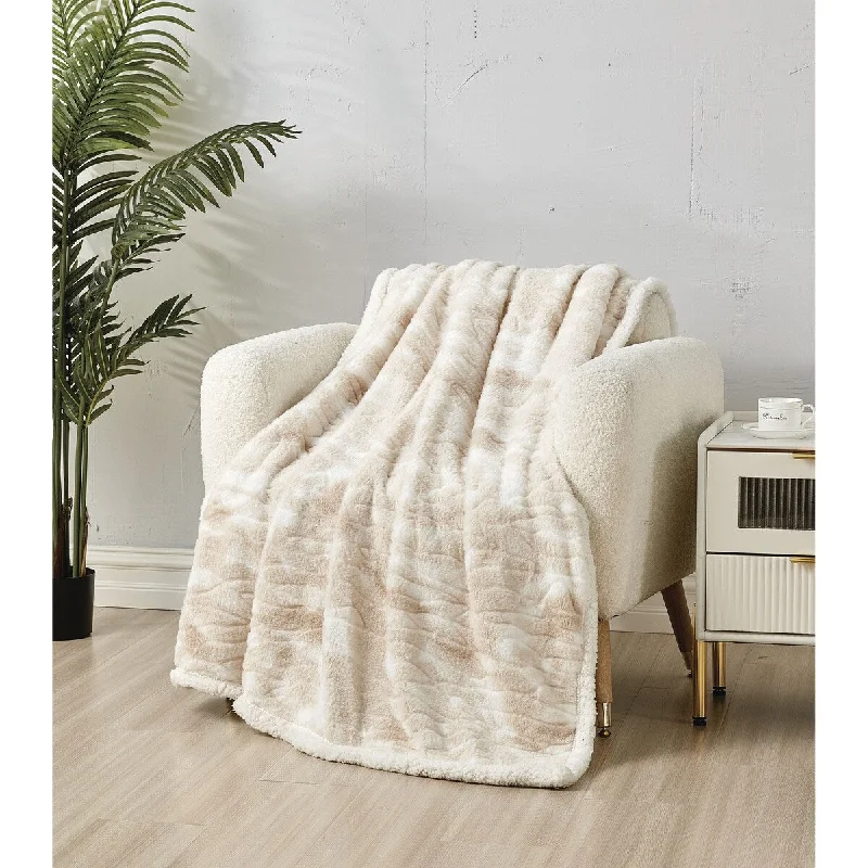 Fleece blankets for a cozy and plush textureAlaska Imitation Fur Shaggy Plush Sherpa Throw Blanket (50" x 60") Fleece blankets for a cozy and plush textureAlaska Imitation Fur Shaggy Plush Sherpa Throw Blanket (50" x 60")