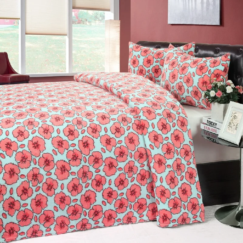 Fleece blankets for a cozy and plush textureBlossom Microplush Blanket and 2-piece Sham Set - Multi Fleece blankets for a cozy and plush textureBlossom Microplush Blanket and 2-piece Sham Set - Multi