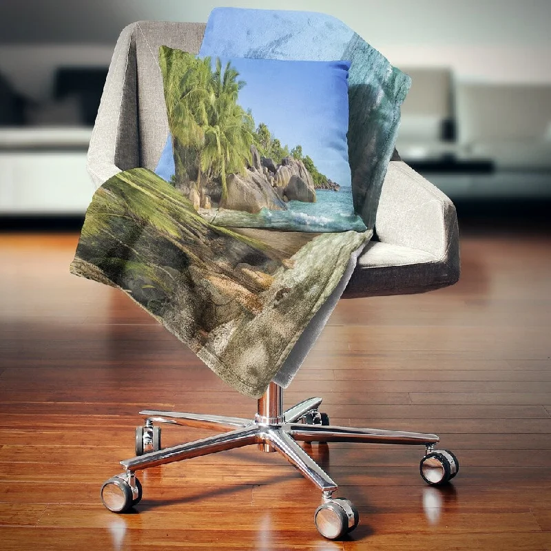 Microfiber blankets that are durable and easy to care forDesignart 'Anse Lazio Praslin Island Seychelles' Seashore Throw Blanket
