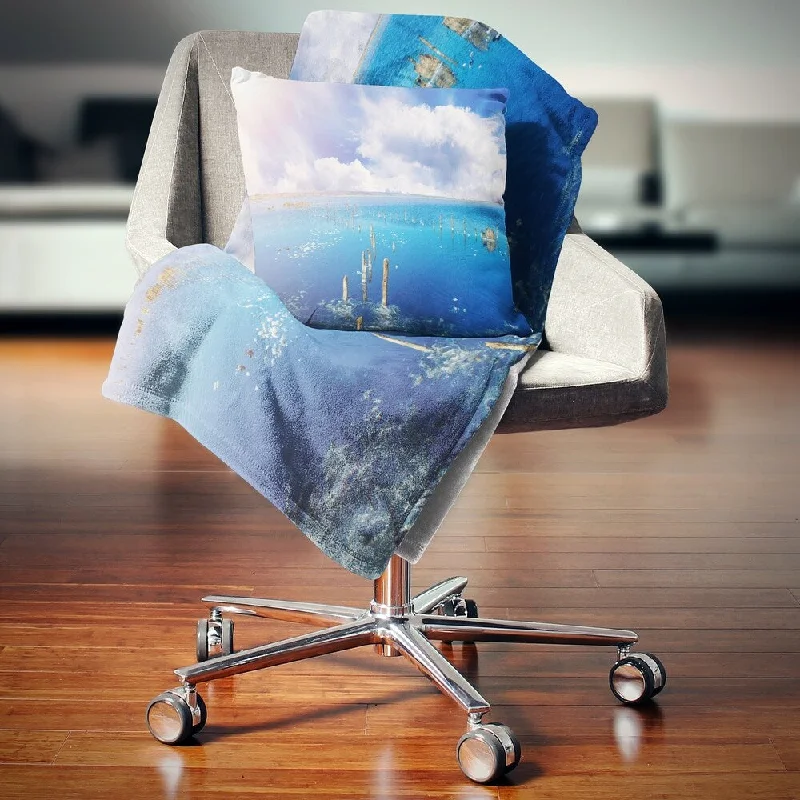 Silk blankets with a smooth and elegant touchDesignart 'Blue Salt Lake under Clouds' Seascape Throw Blanket