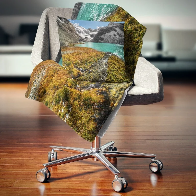 Microfiber blankets that are durable and easy to care forDesignart 'Crystal Clear Lake among Mountains' Landscape Fleece Throw Blanket
