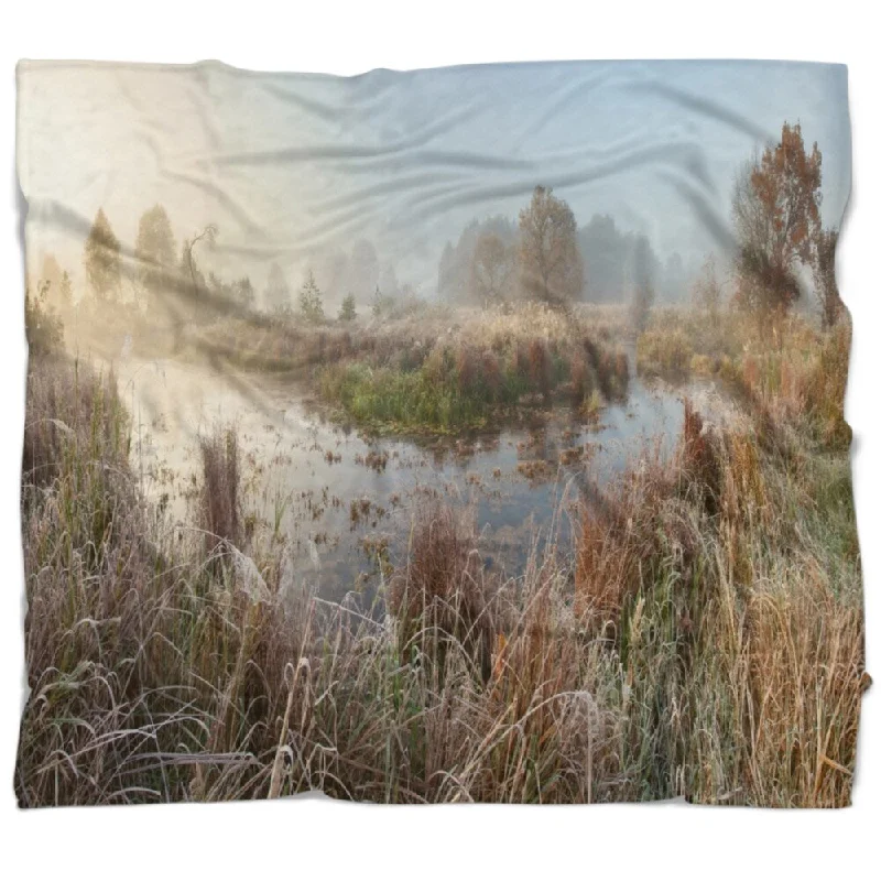 King - size blankets to cover large beds comfortablyDesignart 'Frosty Grass Aside River Panorama' Landscape Fleece Throw Blanket