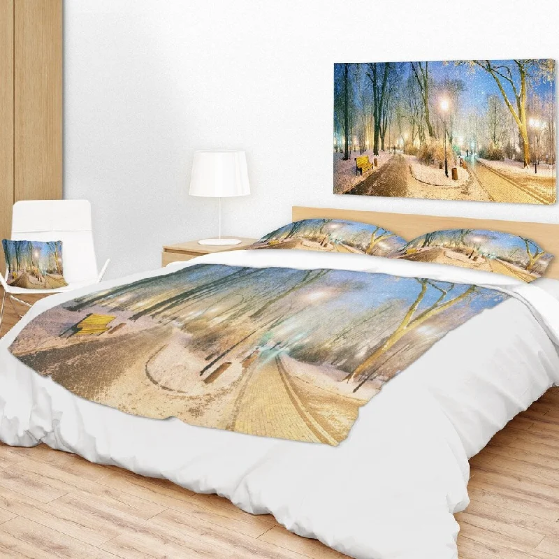 Acrylic blankets for a soft and affordable alternativeDesignart 'Mariinsky Garden Wider View' Landscape Photography Throw Blanket