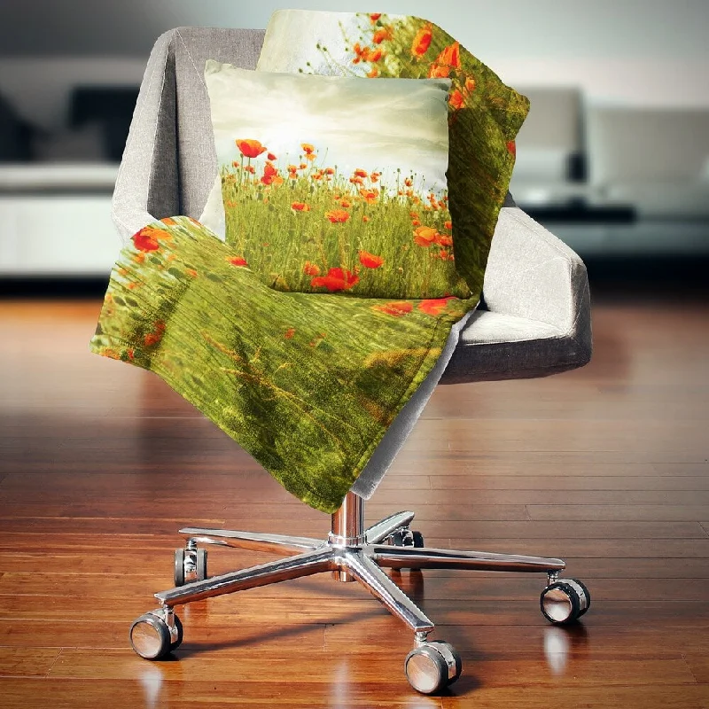 Chenille blankets with a thick and fuzzy textureDesignart 'Red Poppy Flowers in Green Field' Floral Throw Blanket