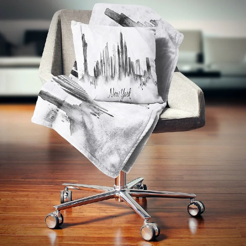 Mohair blankets with a unique sheen and softnessDesignart 'Silhouette Ink New York' Cityscape Throw Blanket
