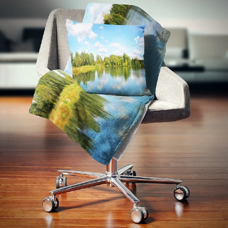 Microfiber blankets that are durable and easy to care forDesignart 'Spring Lake Panorama' Landscape Fleece Throw Blanket