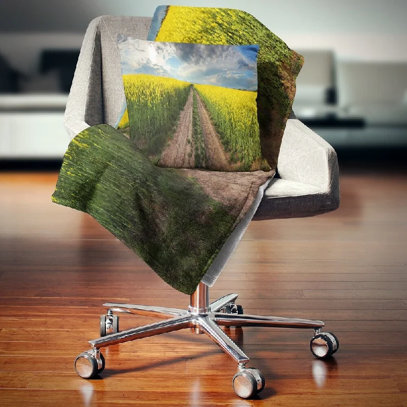 Alpaca wool blankets for a hypoallergenic and warm optionDesignart 'Sunset over Canola Panorama' Landscape Fleece Throw Blanket