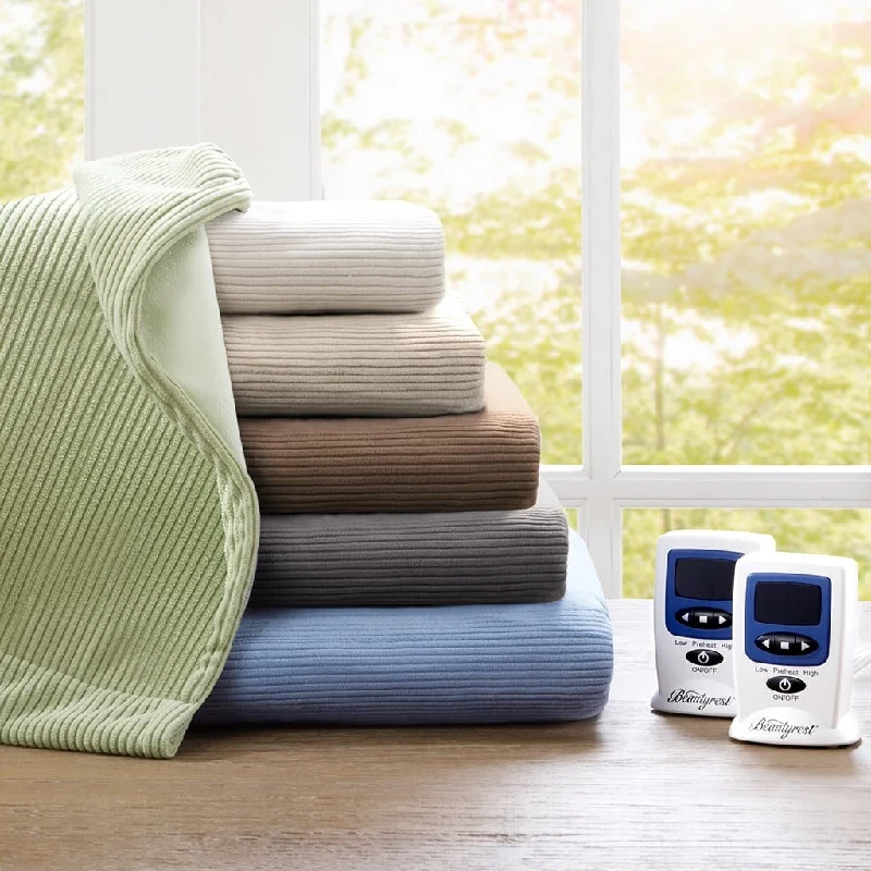 Chenille blankets with a thick and fuzzy textureElectric Micro Fleece Heated Blanket Chenille blankets with a thick and fuzzy textureElectric Micro Fleece Heated Blanket