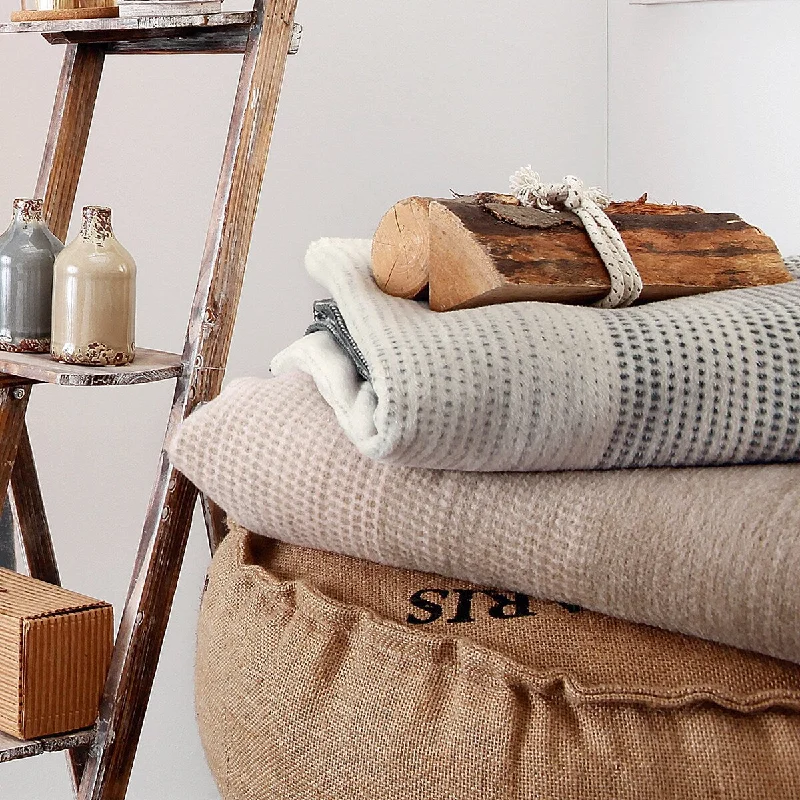 Synthetic fiber blend blankets for a budget - friendly choiceIBENA Cozy Ombre XXL Queen Bed Blanket Synthetic fiber blend blankets for a budget - friendly choiceIBENA Cozy Ombre XXL Queen Bed Blanket
