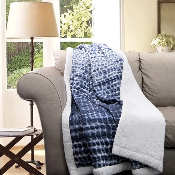 Chenille blankets with a thick and fuzzy textureLush Decor Pebble Creek Reversible Sherpa Throw Blanket Chenille blankets with a thick and fuzzy textureLush Decor Pebble Creek Reversible Sherpa Throw Blanket