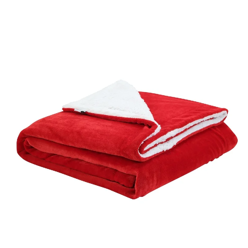 Cotton blankets for breathability and a lightweight feelRed Knitted PolYester Solid Color Plush Queen Blanket
