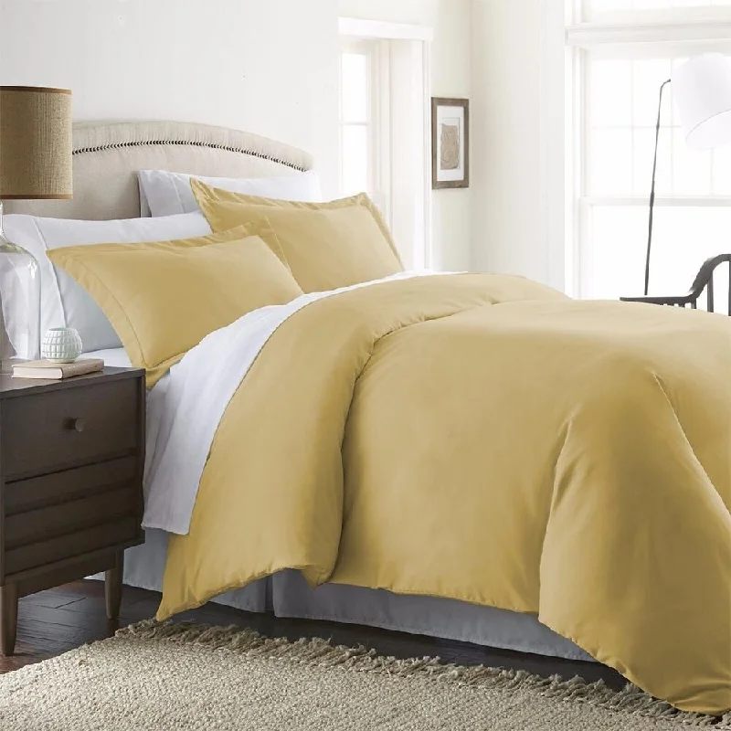 Cotton blankets for breathability and a lightweight feel3pc Full/Queen Premium Duvet Cover Set Gold