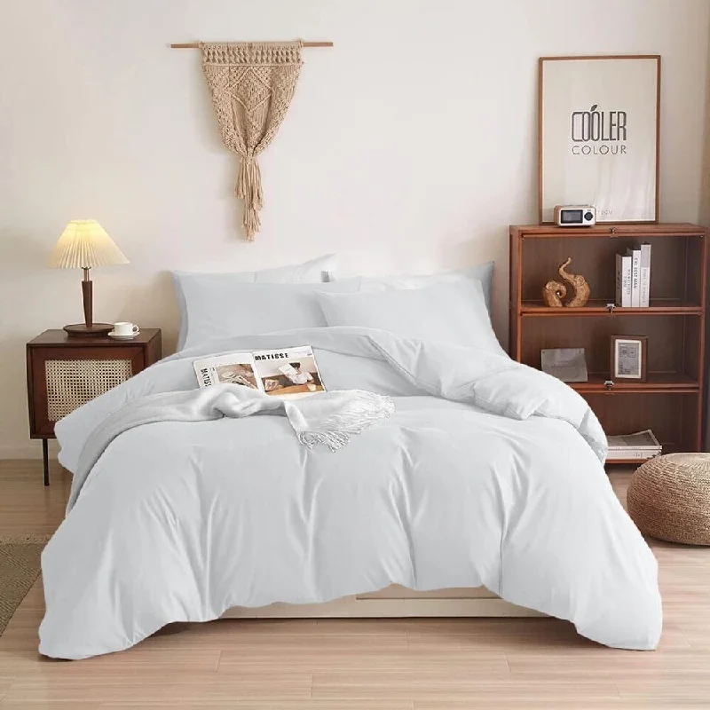 Silk blankets with a smooth and elegant touch3pc Queen Duvet Cover Set Ultra Soft With Pillow Shams Silver Silk blankets with a smooth and elegant touch3pc Queen Duvet Cover Set Ultra Soft With Pillow Shams Silver