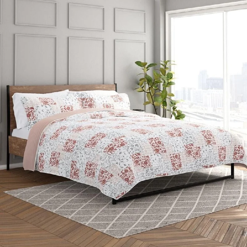 Mohair blankets with a unique sheen and softness3pc Twin/TwinXL Quilted Coverlet Set Reversible Patchwork Blush