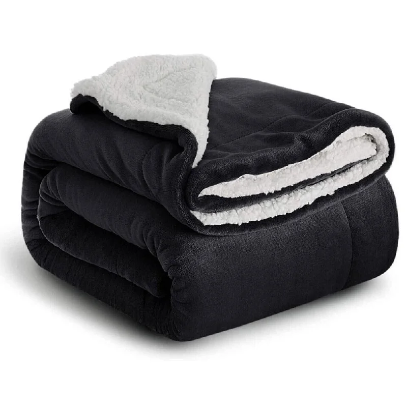 Fleece blankets for a cozy and plush texture50" x 60" 400 Gsm Throws Sherpa Fleece Blanket Reversible Black Fleece blankets for a cozy and plush texture50" x 60" 400 Gsm Throws Sherpa Fleece Blanket Reversible Black