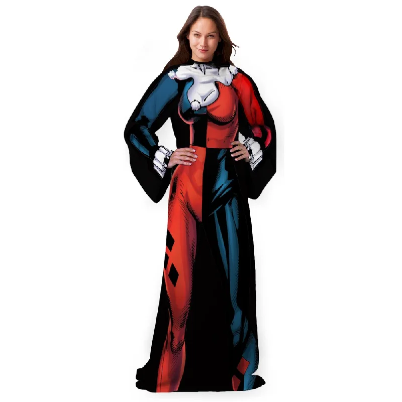 Silk blankets with a smooth and elegant touchBatman Being Harley Quinn Throw