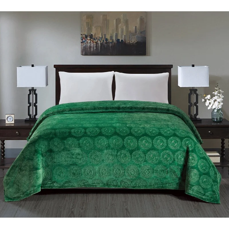 Synthetic fiber blend blankets for a budget - friendly choiceCeaser Blanket King Green Synthetic fiber blend blankets for a budget - friendly choiceCeaser Blanket King Green