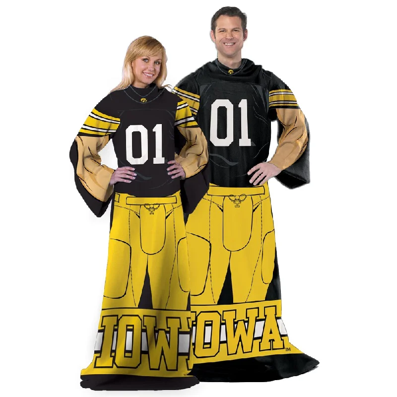 Microfiber blankets that are durable and easy to care forCOL 024 Iowa Comfy