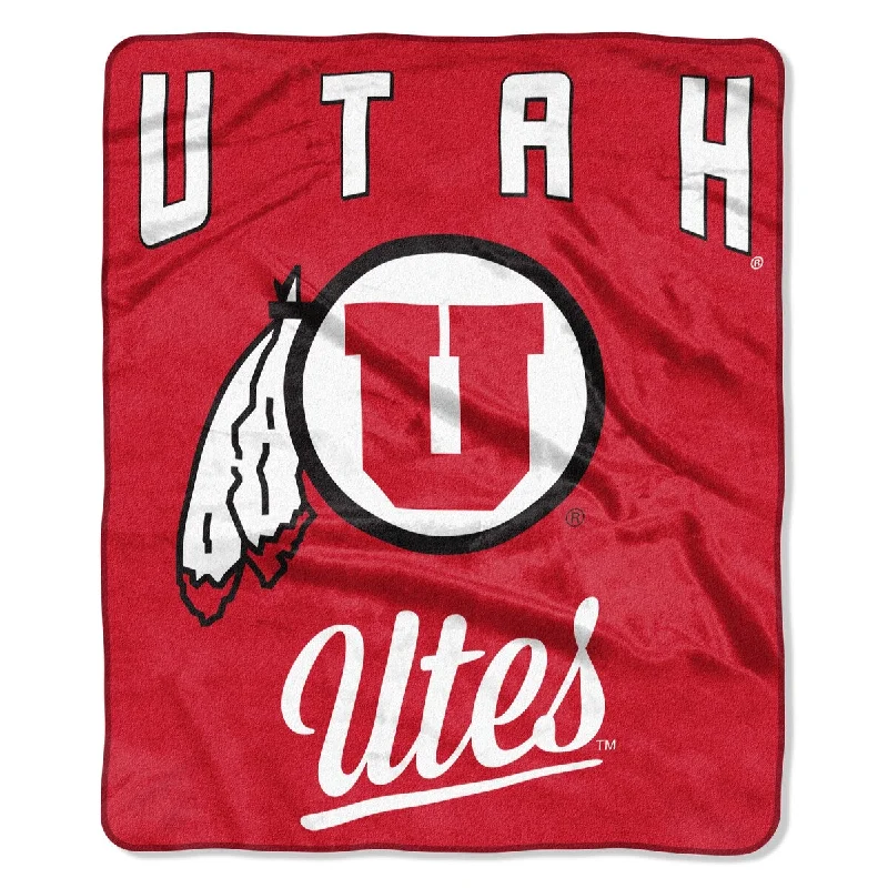 Alpaca wool blankets for a hypoallergenic and warm optionCOL 0705 Utah Alumni Raschel Alpaca wool blankets for a hypoallergenic and warm optionCOL 0705 Utah Alumni Raschel
