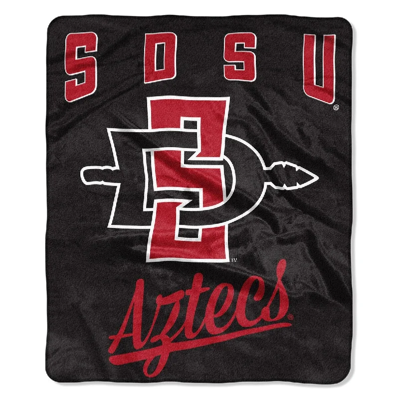 Wool blankets with natural warmth and insulationCOL 670 San Diego State Alumni Raschel