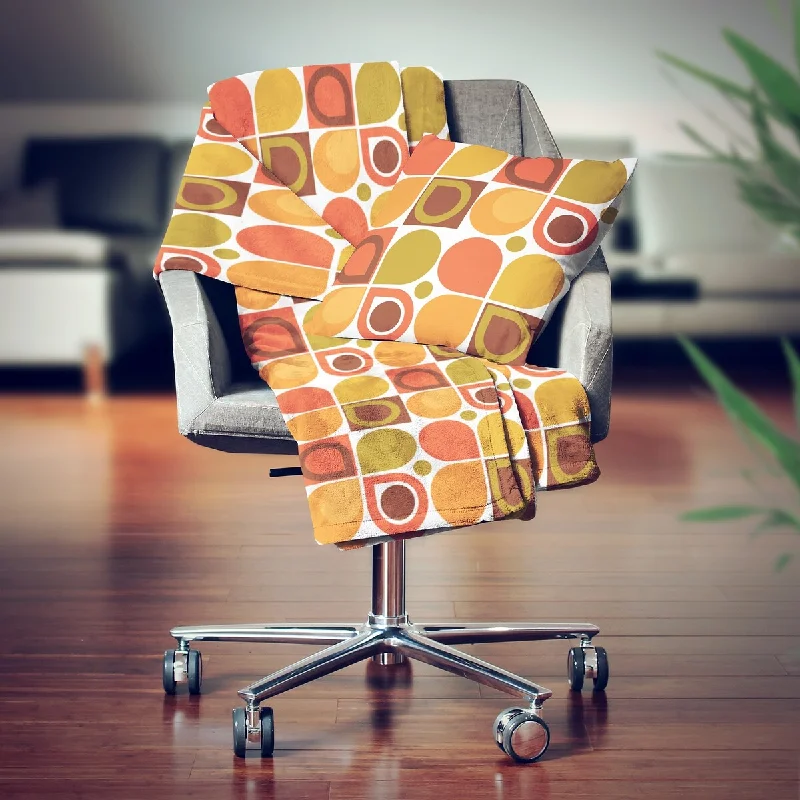 Rayon from bamboo blankets for a silky and breathable feelDesignart' Abstract Geometric VI' Modern Throw Blanket - 71x59 Rayon from bamboo blankets for a silky and breathable feelDesignart' Abstract Geometric VI' Modern Throw Blanket - 71x59
