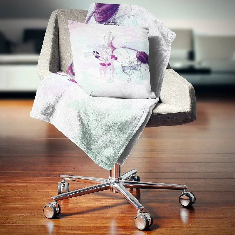 Alpaca wool blankets for a hypoallergenic and warm optionDesignart 'Beautiful Purple Flower with Splashes' Floral Throw Blanket Alpaca wool blankets for a hypoallergenic and warm optionDesignart 'Beautiful Purple Flower with Splashes' Floral Throw Blanket