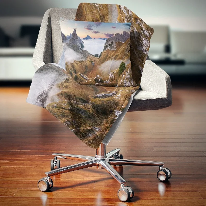 Recycled polyester blankets for an eco - conscious optionDesignart 'Beautiful Summer Panorama' Landscape Fleece Throw Blanket