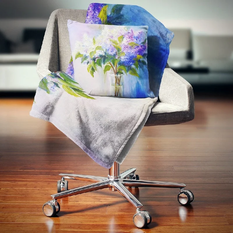 Fleece blankets for a cozy and plush textureDesignart 'Blue and White Lilacs in Vase' Floral Throw Blanket Fleece blankets for a cozy and plush textureDesignart 'Blue and White Lilacs in Vase' Floral Throw Blanket