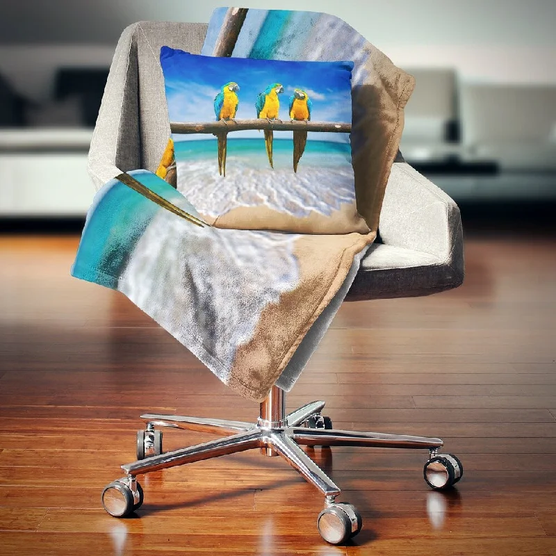 Linen blankets with a rustic and textured lookDesignart 'Blue Gold Macaws at Beach' Seashore Photo Throw Blanket Linen blankets with a rustic and textured lookDesignart 'Blue Gold Macaws at Beach' Seashore Photo Throw Blanket