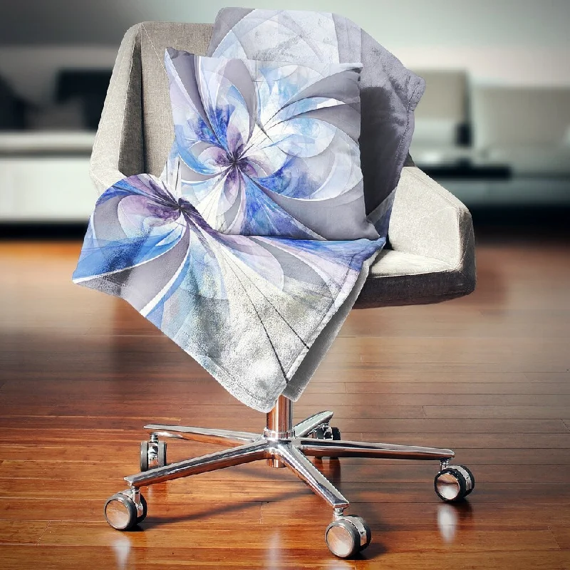 Acrylic blankets for a soft and affordable alternativeDesignart 'Blue Large Symmetrical Fractal Flower' Floral Throw Blanket