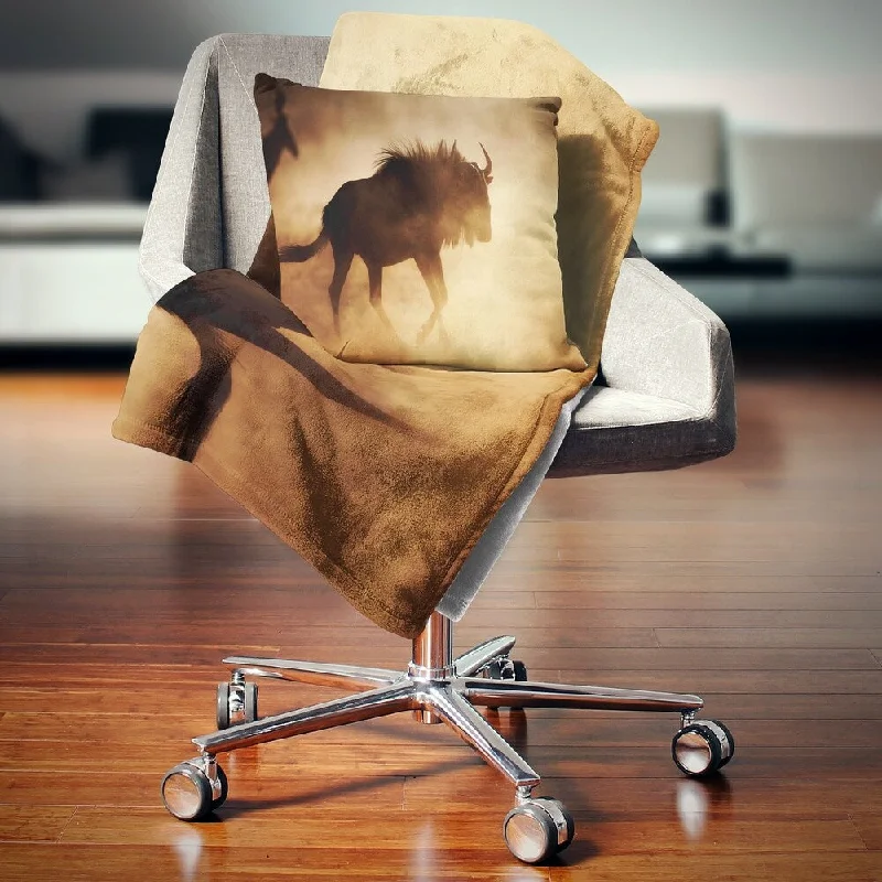 Chenille blankets with a thick and fuzzy textureDesignart 'Blue Wildebeest Running in Dust' African Throw Blanket